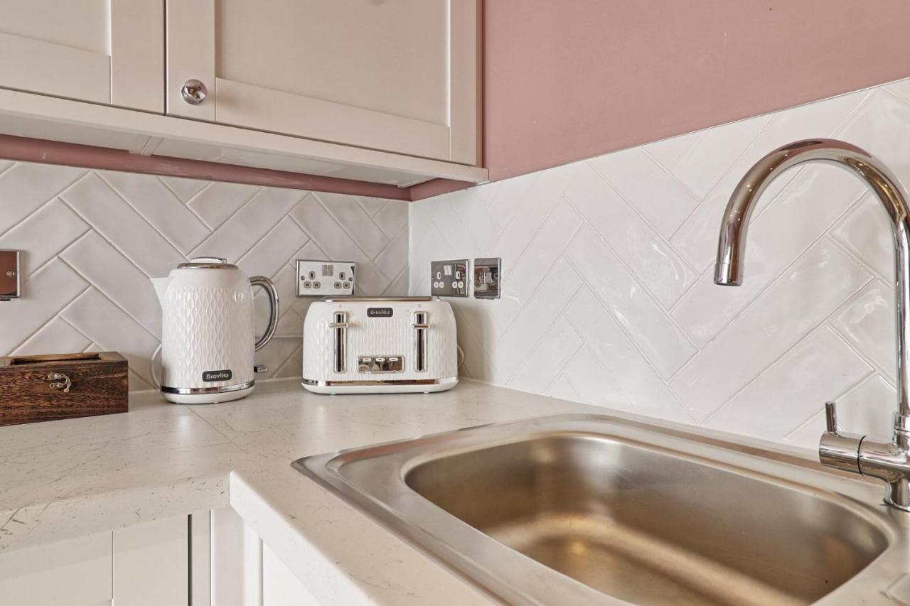 Urban Stylish Apartment - Southend Stays المظهر الخارجي الصورة
